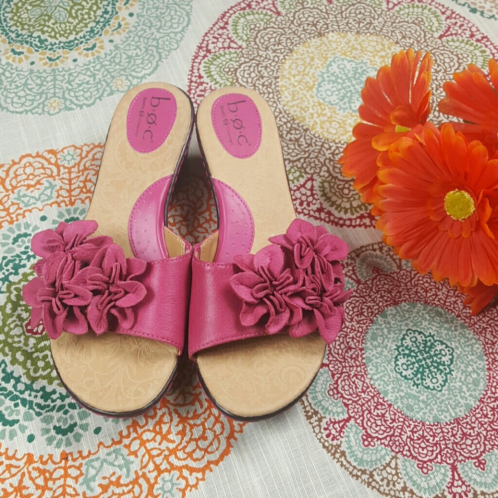 B.O.C. size 9 wedge sandal